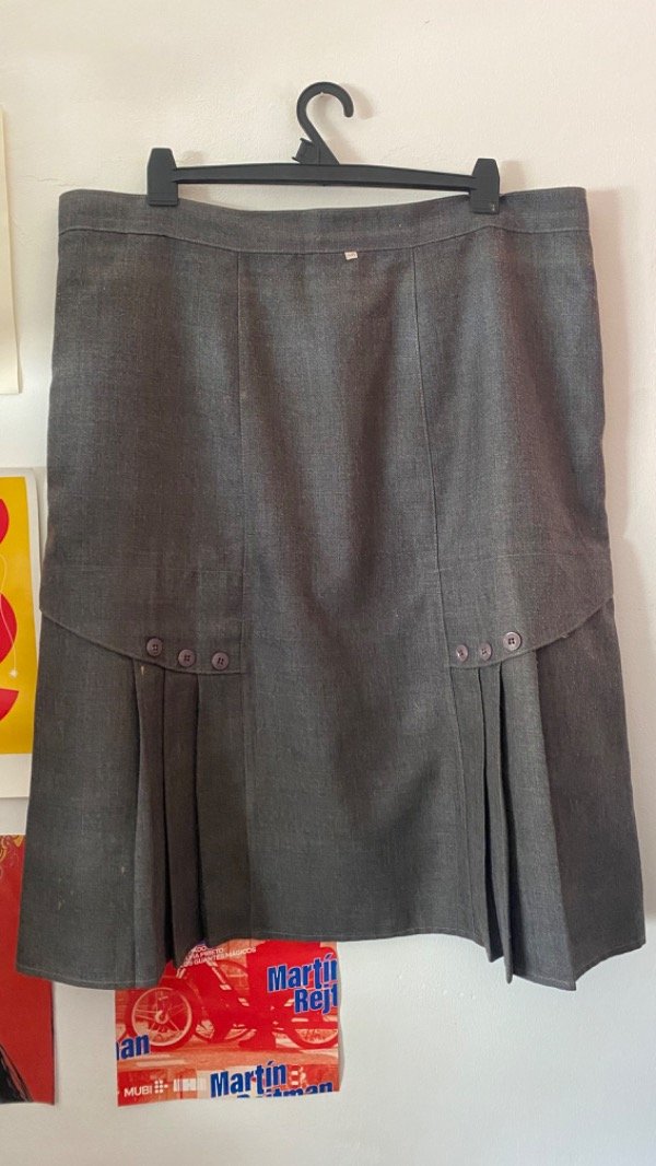 Falda tablitas gris