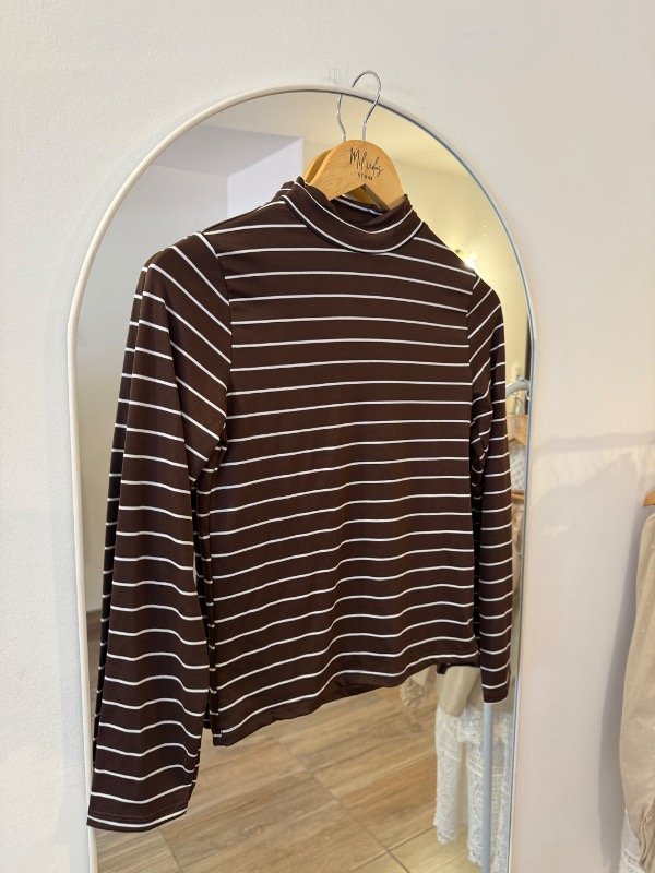 Producto - Polera modal Erma chocolate rayada