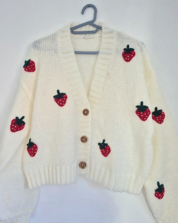 Producto - Cardigan Frutilla Crema