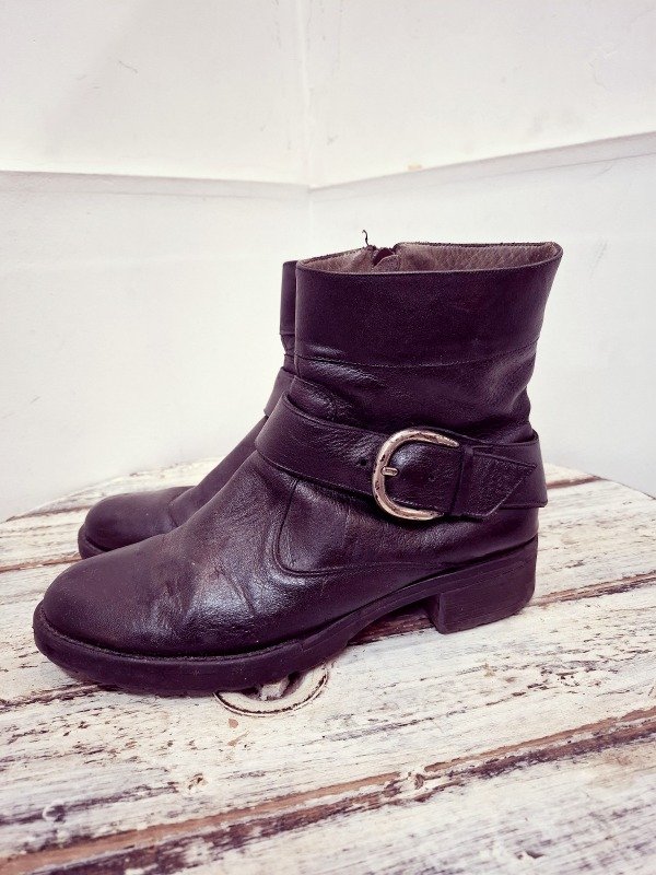 Producto - Botas cuero con hebilla