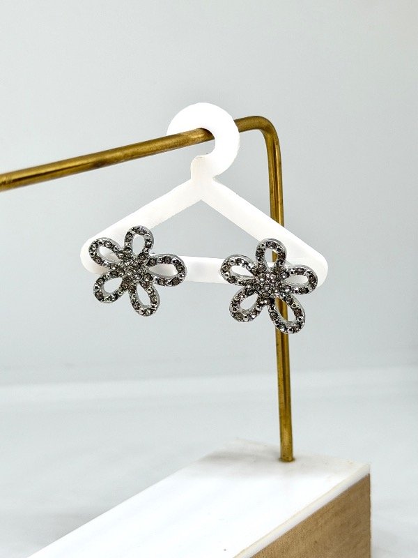 Producto - Aros flor con stras plateado