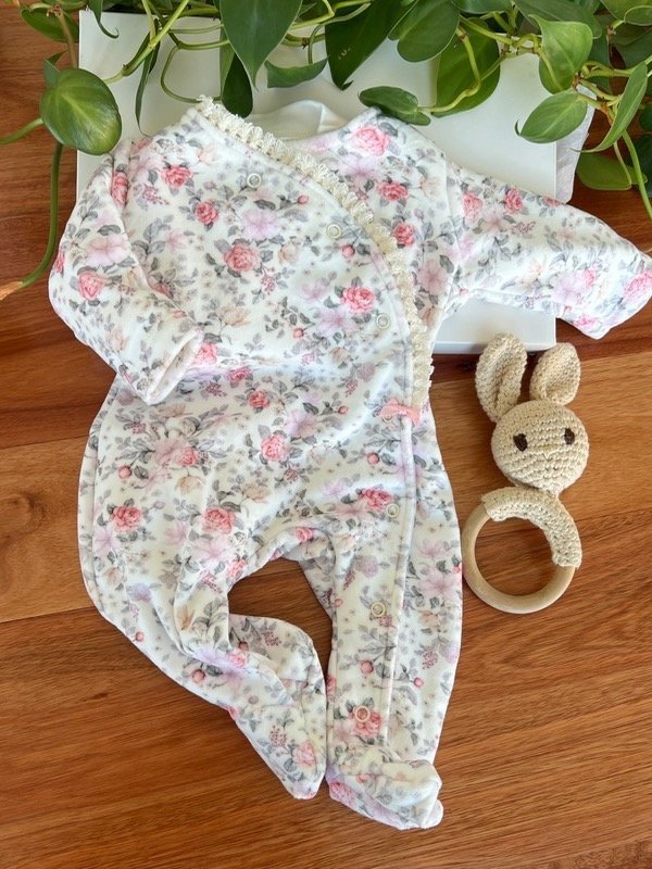 Producto - Enterito Plush Estampado Fuccia