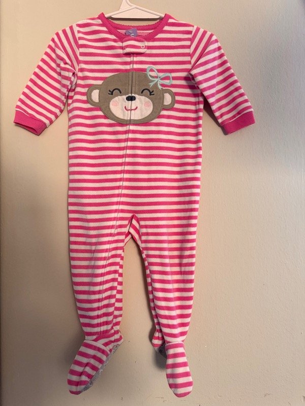 Producto - Pijama polar CARTERS 18 meses  nak124