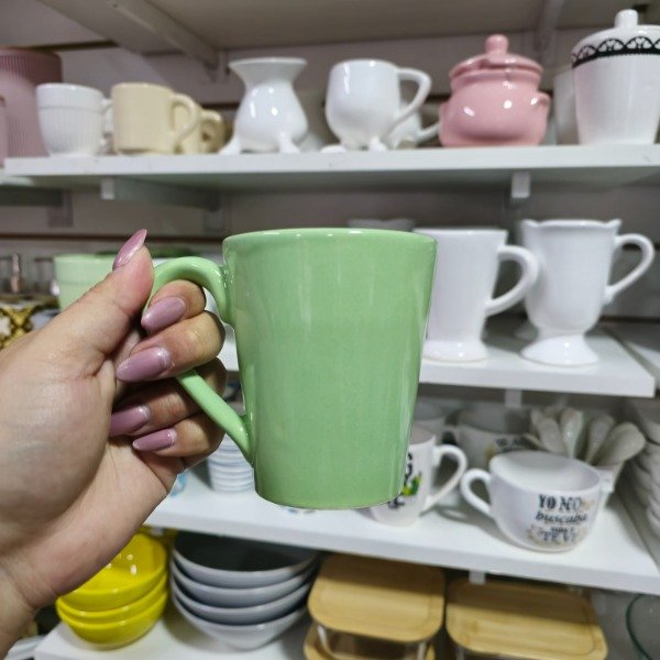 Producto - Taza cónica verde