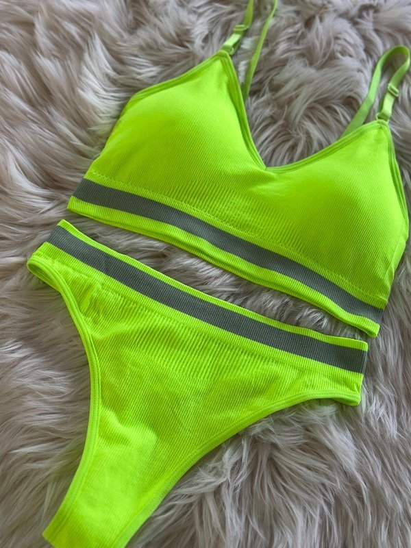 Producto - TOP Y LESS SEAMLESS CON LÍNEA M/L