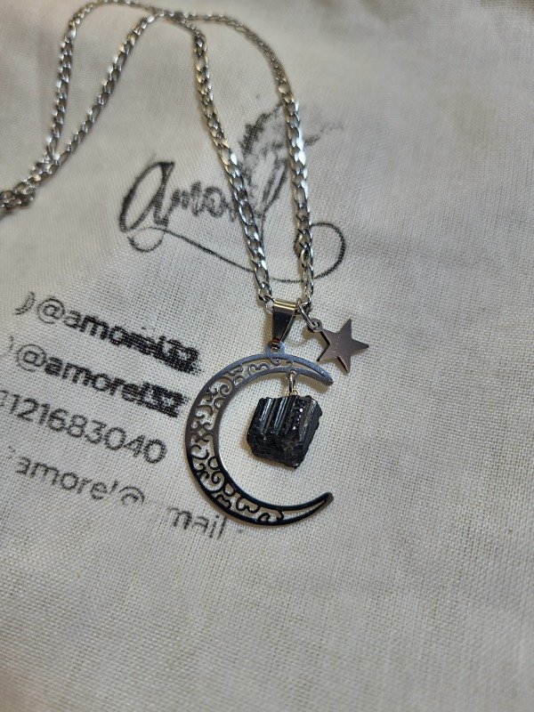Producto - Collar Medialuna de acero y Turmalina negra
