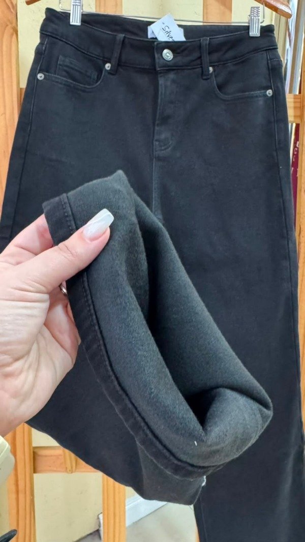 Producto - Jean recto frisado NEGRO