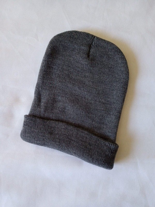 Producto - Gorrito Gris