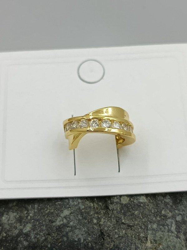 Producto - kuf Acero Dorado para Oreja