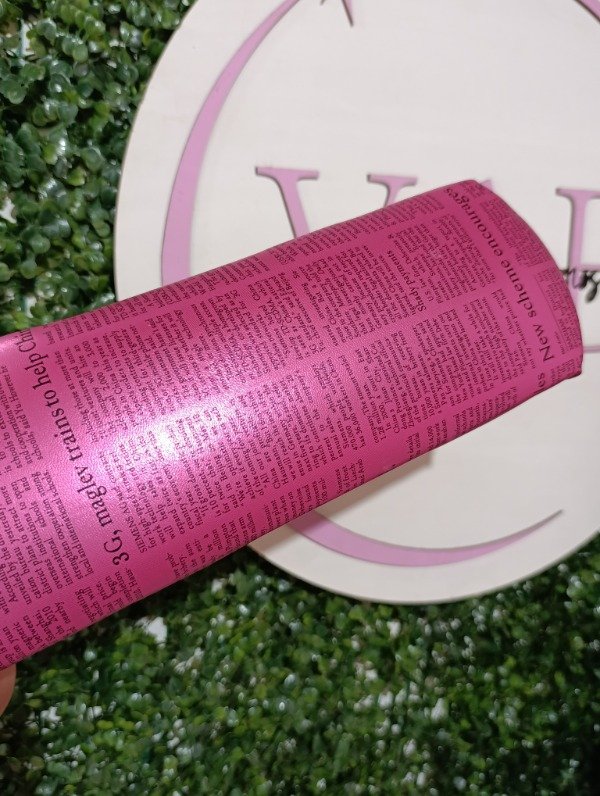Producto - Apoya manos con letras fucsia