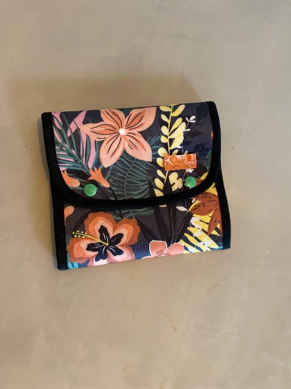 Producto - Neceser desplegable Flores fdo oscuro - 1