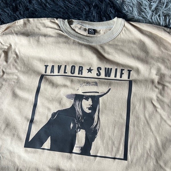 Producto - remera beige taylor