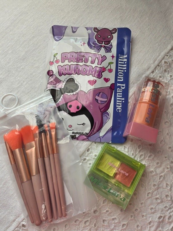 Producto - Kit ideal para Regalar (Brochas, Mascarilla, 3en1, sombras)