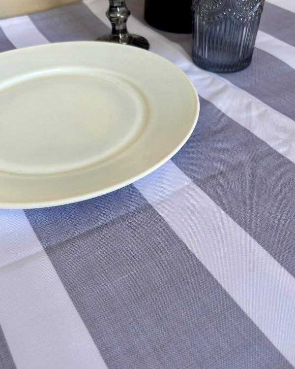 Producto - MANTEL ANTIMANCHAS RAYADO GRIS CON BLANCO