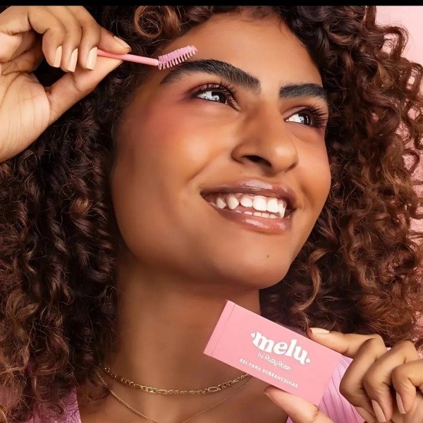Producto - Gel modelador para cejas Melu, Ruby Rose