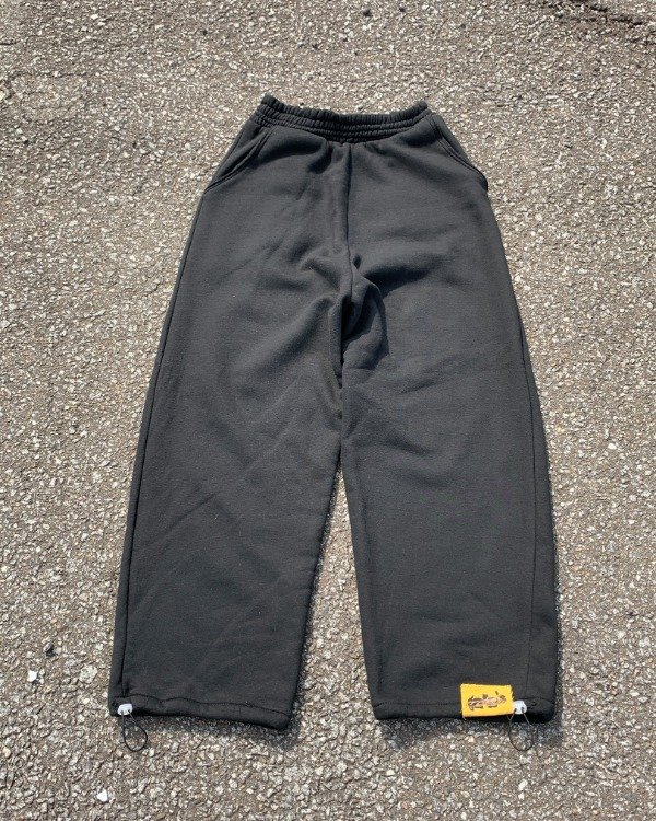 Producto - BAGGY AN BLACK