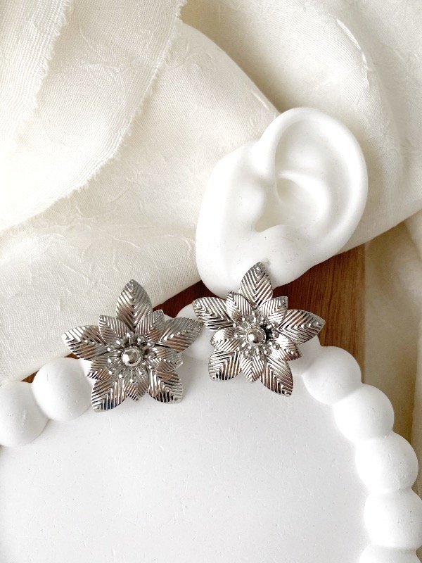 Producto - Aros flowers silver