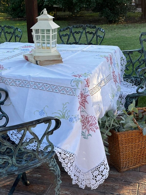 Producto - Mantel de hilo y bolillo