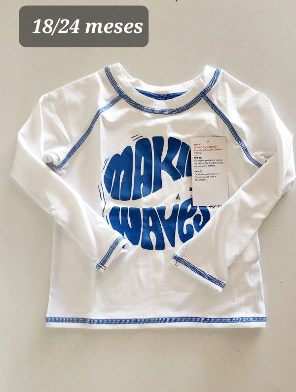 Producto - Remera uv old navy talle 18/24 meses blanca