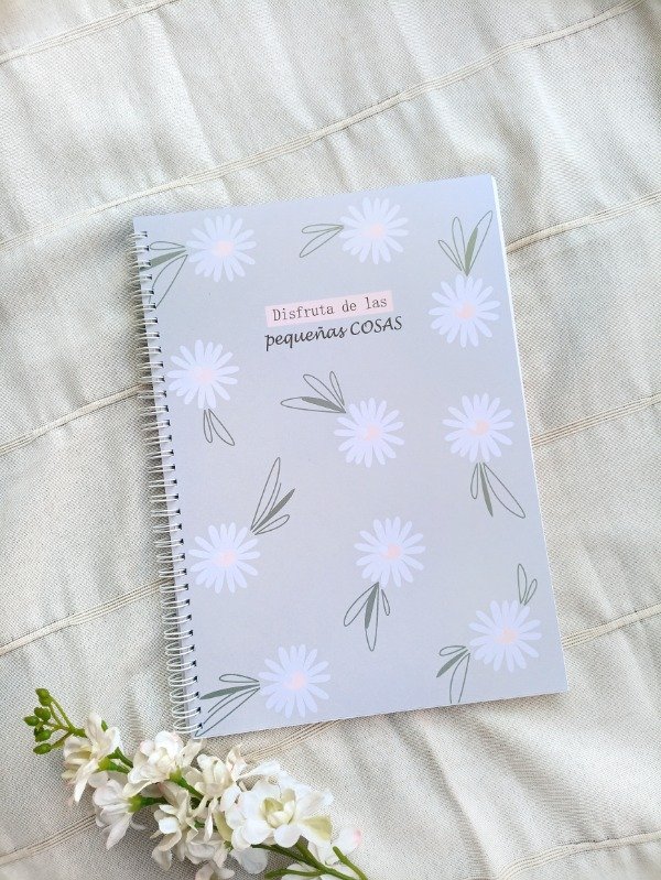 Producto - Cuaderno A4 tapa blanda