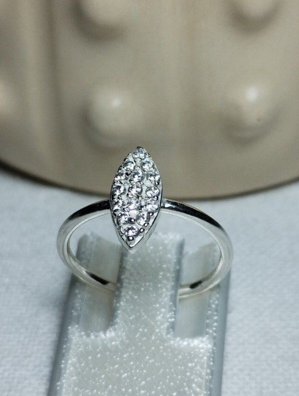 Producto - Anillo oval micropave