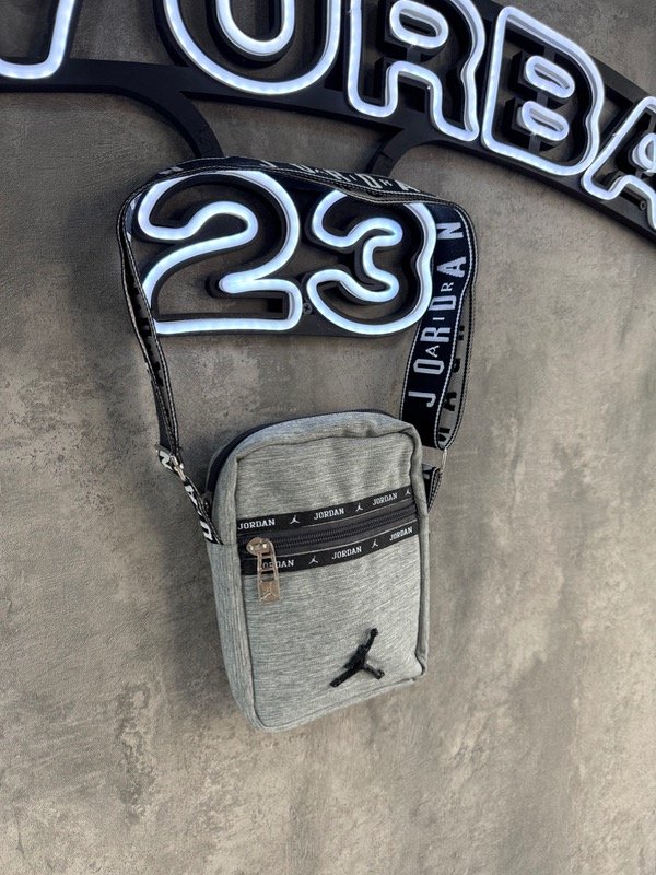 Producto - Morral Jordan GREY