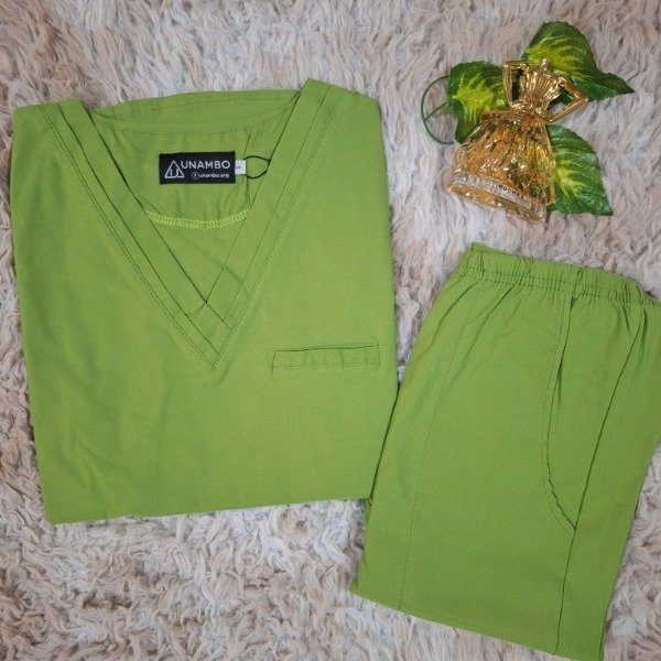 Producto - Ambo Frida Verde