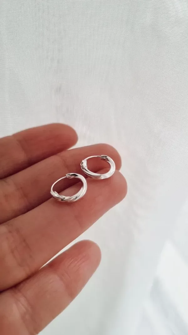 Producto - Aros torzados brisura plata 925 1,1cm
