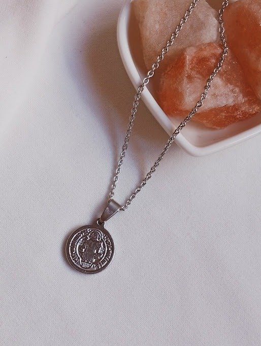 Producto - Collar medalla San Benito - Acero quirúrgico
