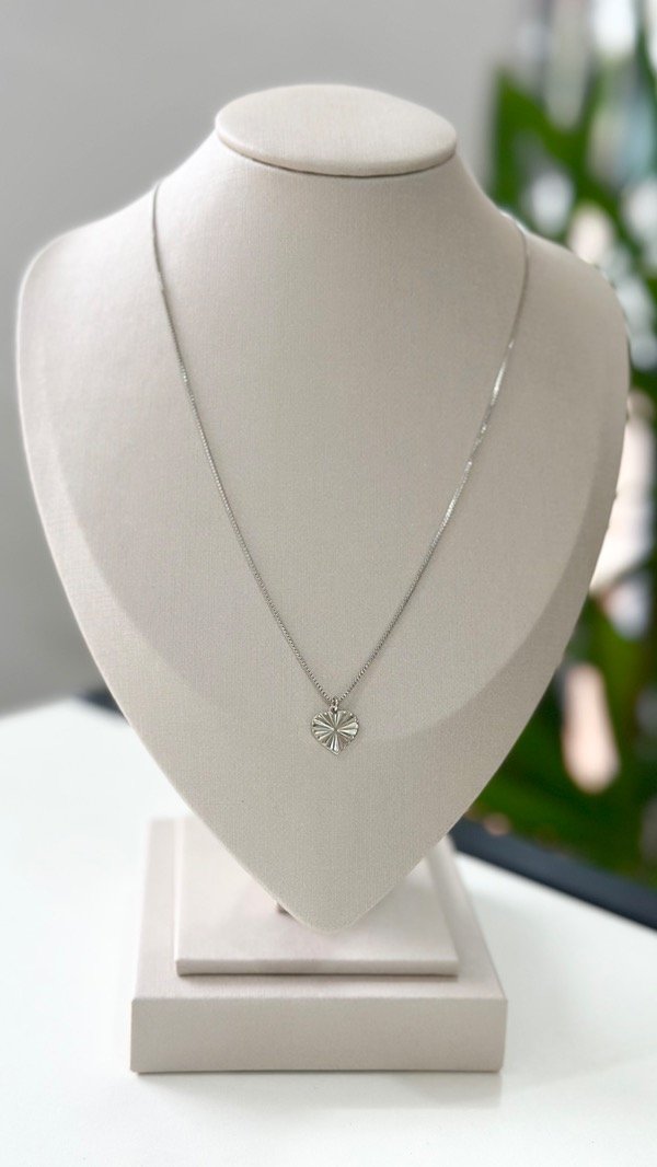 Producto - Conjunto Otilia corazón laminado en rodio