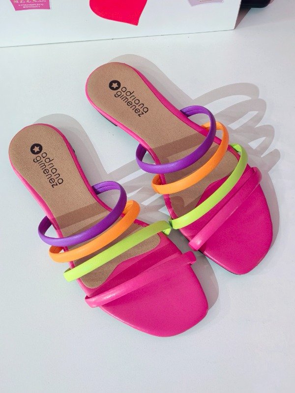 Producto - Sandalias bajas Adriana Gimenez