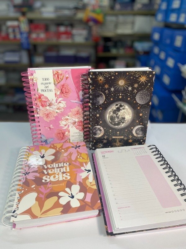 Producto - Agenda Diaria c/espiral R8 - Animales - "Be Positive"