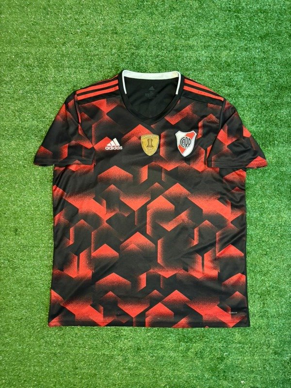 Producto - Camiseta Alternativa CLIMALITE 2019 Parche Campeón - Ponzio 23 (XL)