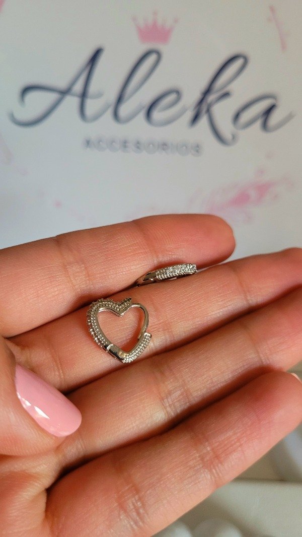 Producto - Argollas formas de corazón (1.3mm)micro pavé plateados - 0