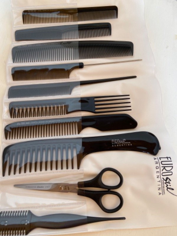 Producto - Estuche herramientas 8 peines, navaja y tijera