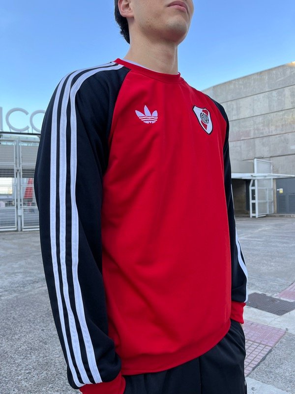 Producto - Buzo River plate nueva temporada 2026