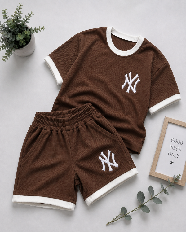 Producto - CONJUNTO LOGAN MARRÓN (REMERA + SHORT)