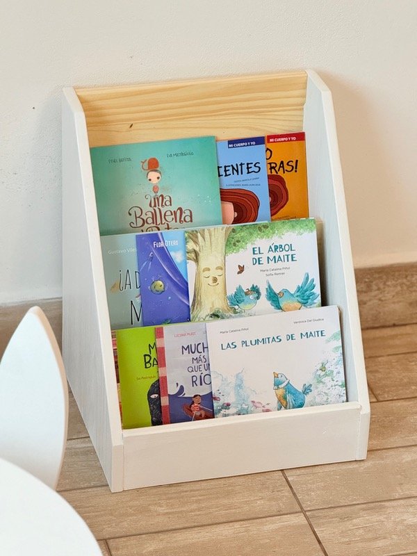 Producto - Biblioteca Montesori Triangulo