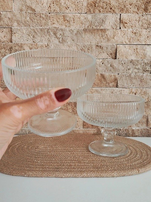 Producto - Copas de postre rayadas transparentes caja x 6 unidades