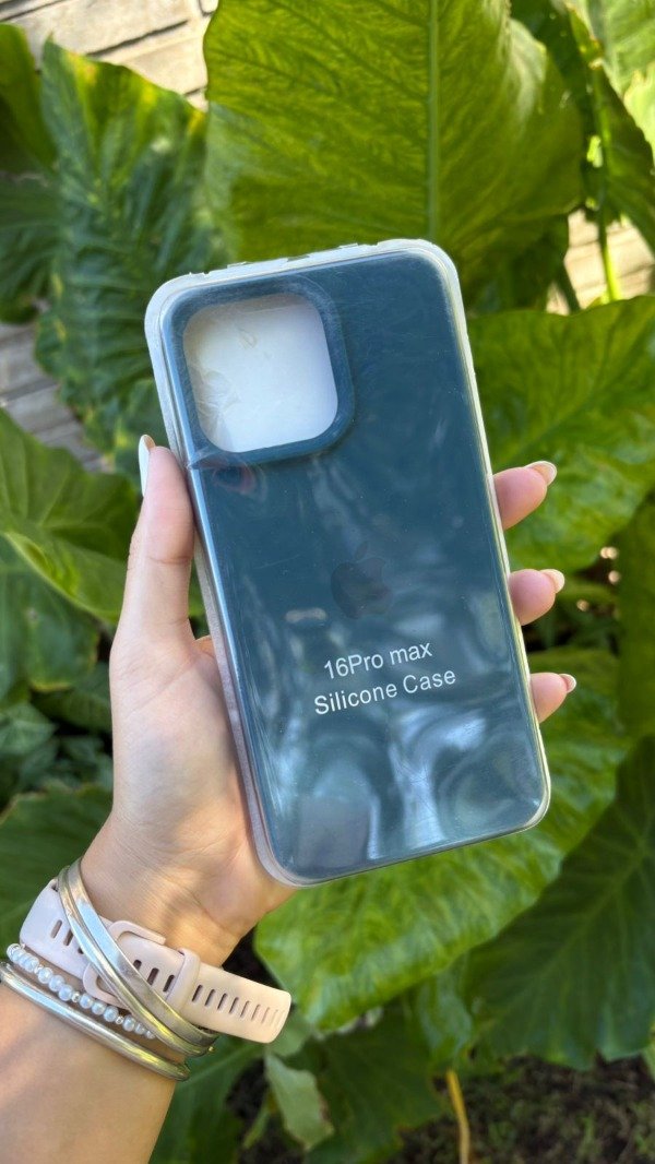 Producto - Silicon case petróleo - iPhone 16pro max