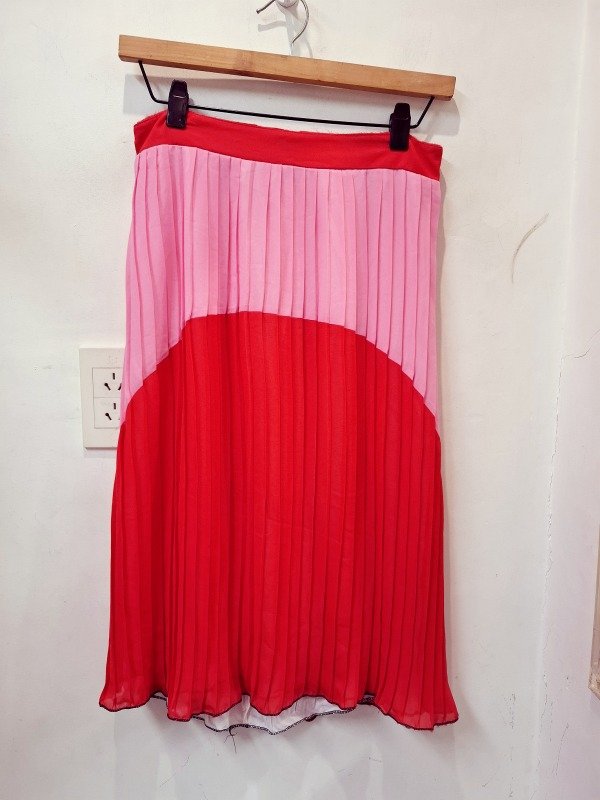 Producto - Pollera plisada MILE