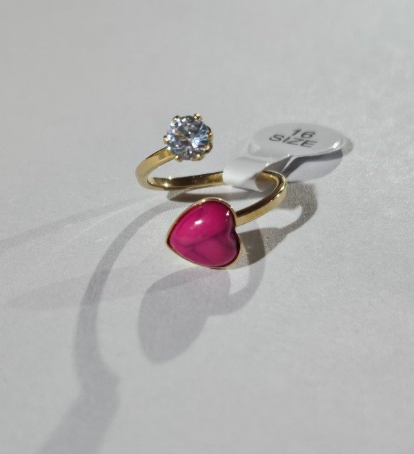 Producto - Anillo dorado corazon fucsia y strass