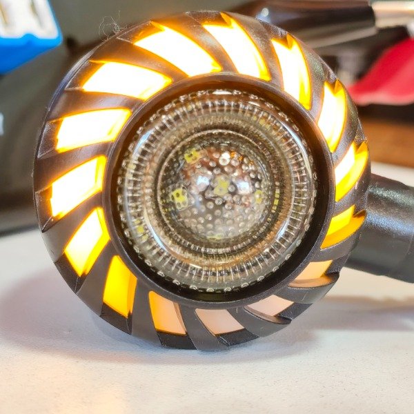 Producto - JUEGO GIROS SECUENCIALES ESTILO CUSTOM - LUXLED - 5