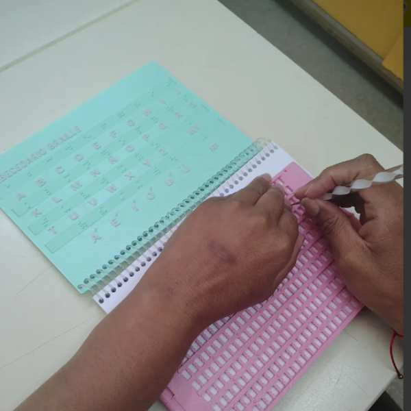 Producto - Pizarra Braille con Punzón - 0