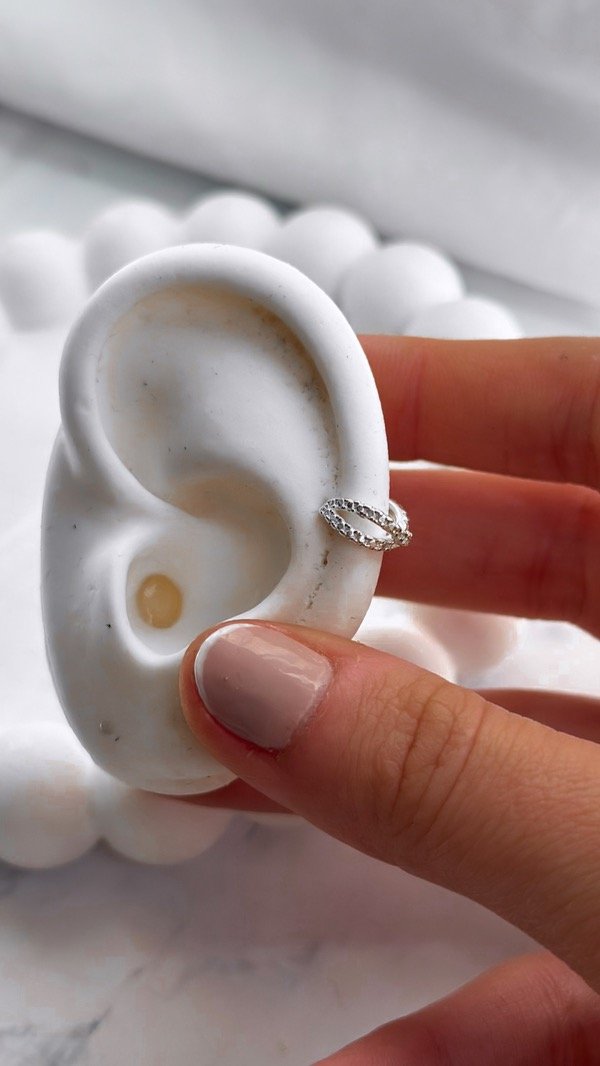 Producto - Cuff en V puntitos (unidad)