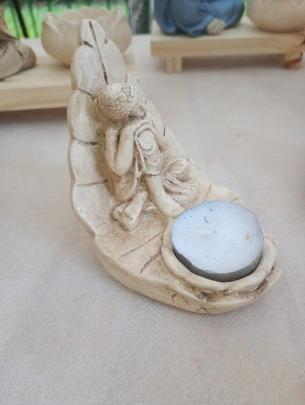 Producto - monje buda portavela modelo 02