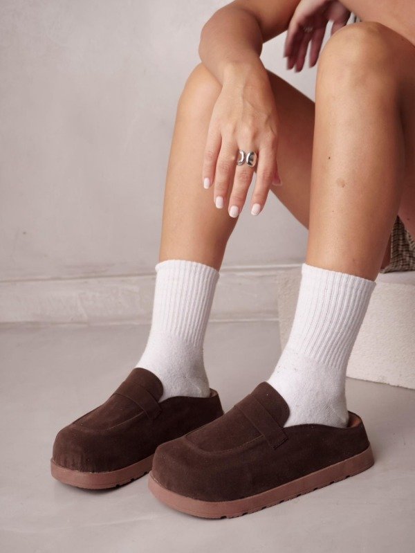 Producto - Zuecos Frozen Choco// 42.900 TRANSF