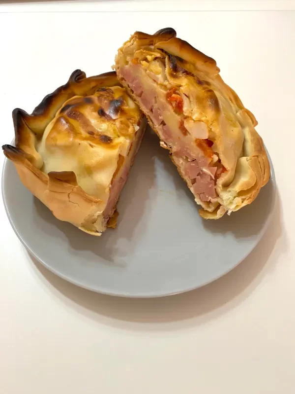 Producto - Tarta de jamón, queso, tomate y huevo