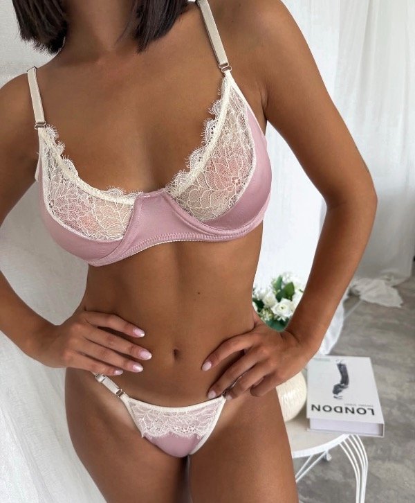 Producto - Conjunto de lycra y encaje con aro