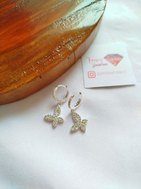 Producto - Argollitas mariposa micropave ab